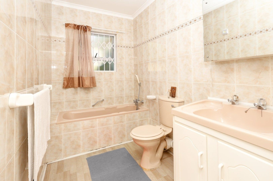 2 Bedroom Property for Sale in Protea Valley Western Cape